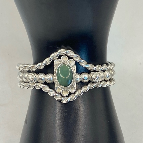 Sold - Picture 6 of 11